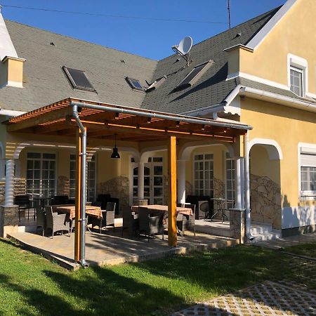 Pacsirta Apartman Lenti Exterior foto