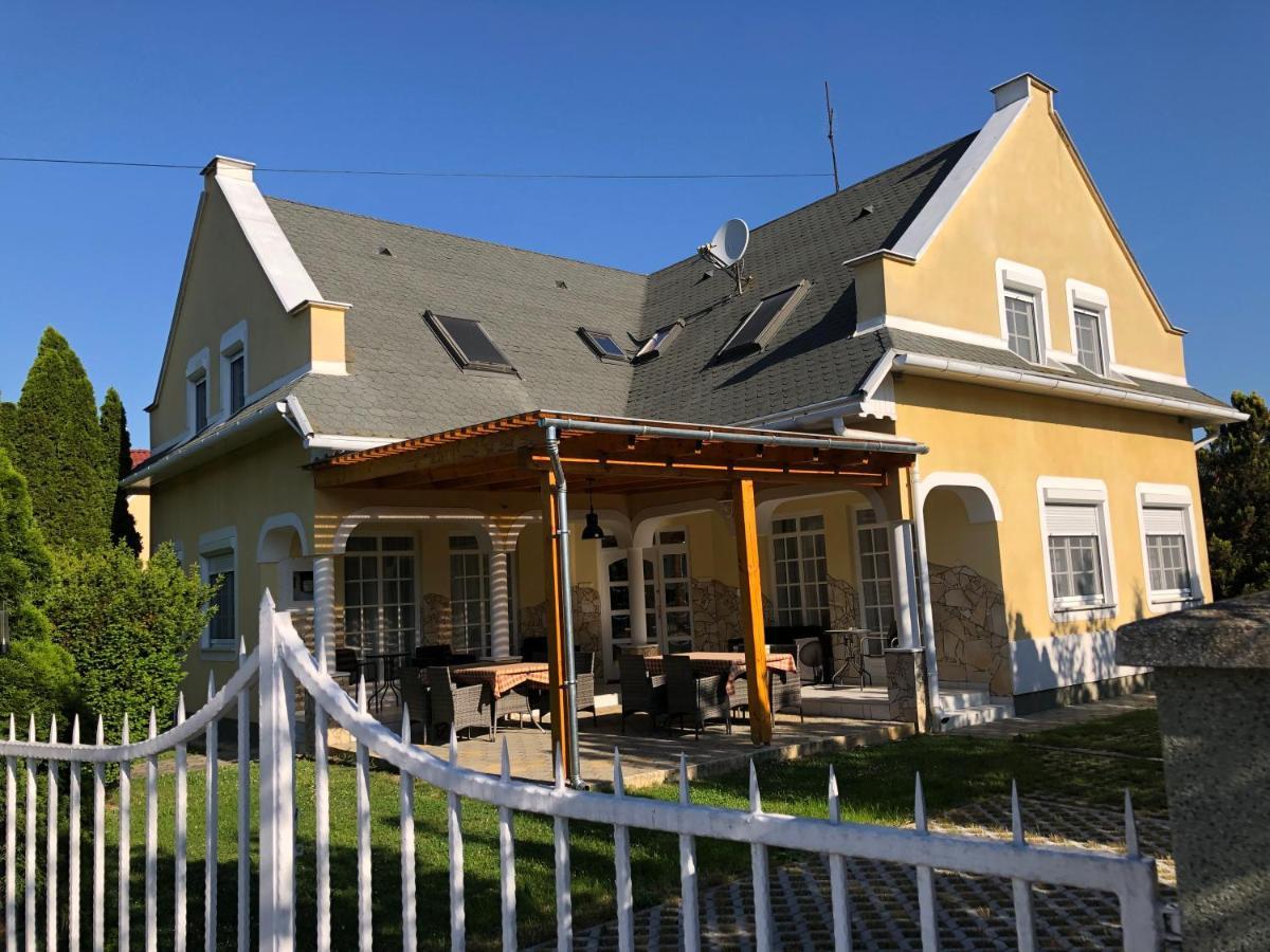 Pacsirta Apartman Lenti Exterior foto